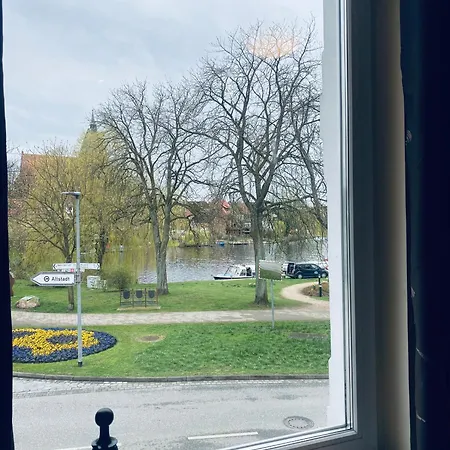 Seidenstrasse & Restaurant Gæstehus Mölln